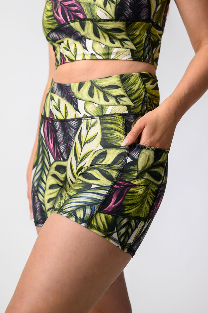 Non -Stop Short -Leaf it to Me image number 1