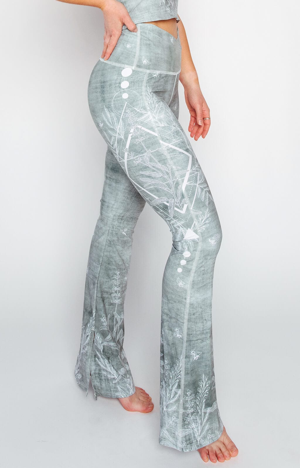 Split 'N Flare Pant - Pure Sage image number 0.0