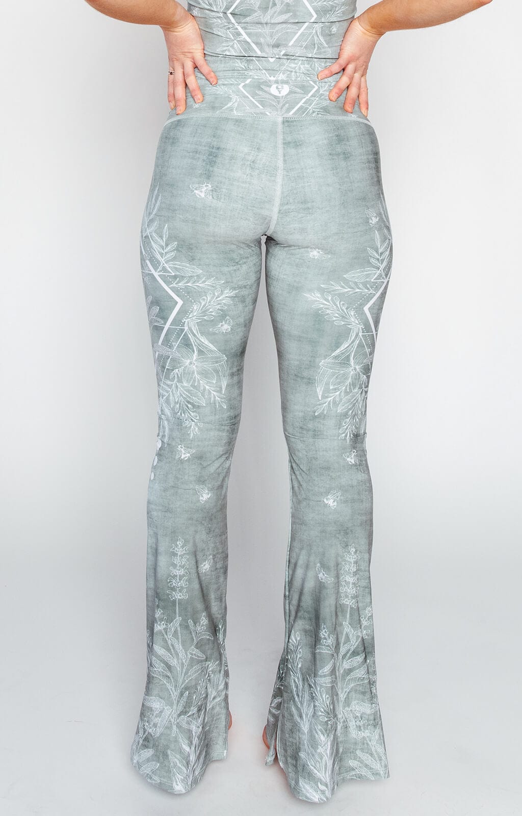 Split 'N Flare Pant - Pure Sage image number 4.0